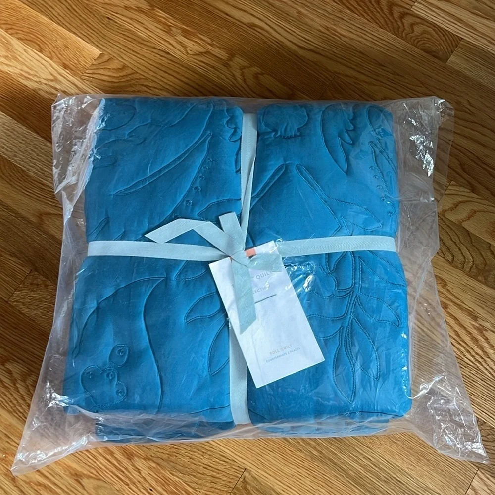 Anthropologie Embroidered Tatiana Quilt Size Full NWT